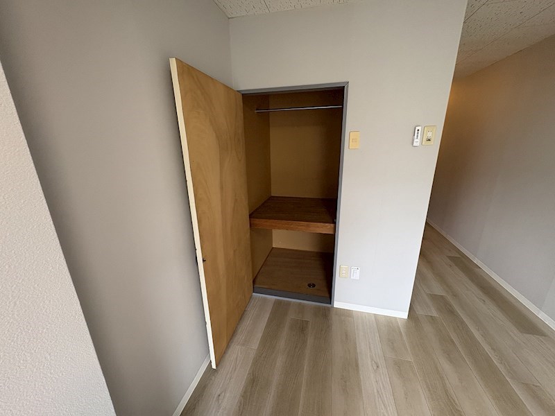 収納　奥行十分の収納スペース。