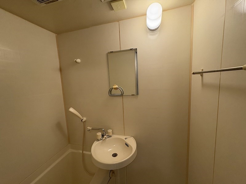 洗面設備　浴室にある洗面台。