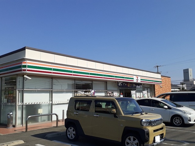 【レジデンス西原８１のコンビニ】