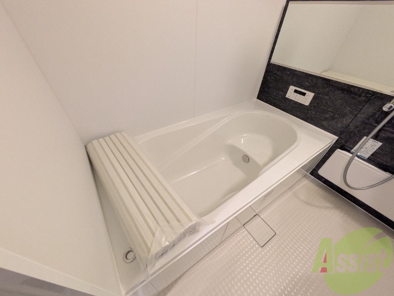 バス・シャワールーム　バスルームには追い焚きなど便利な機能が付いてます。