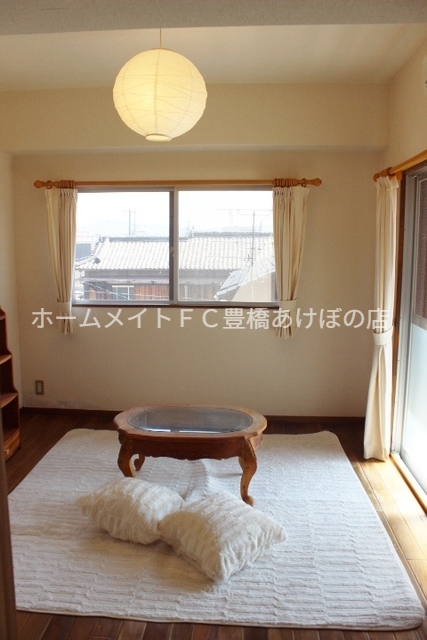 居室・リビング　同型別部屋写真