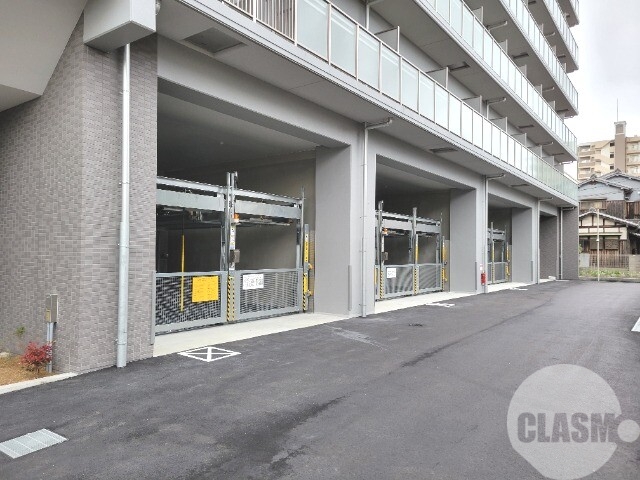 駐車場　敷地内駐車場