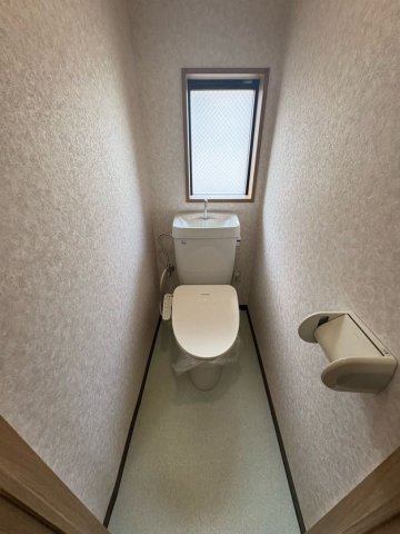 トイレ　ゆったりとした空間のトイレです