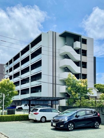 建物外観　落ち着いた雰囲気の外観です