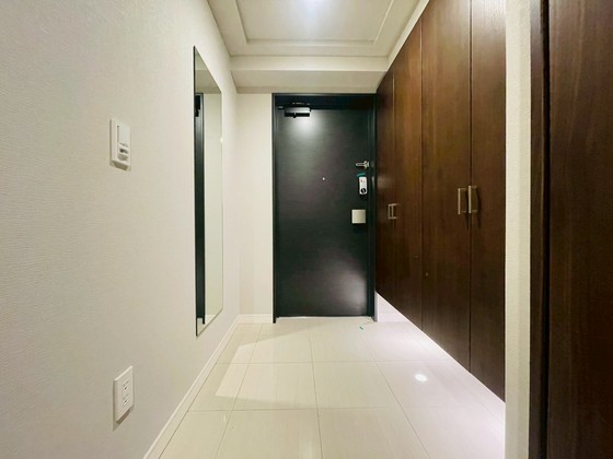 玄関　※別部屋の写真です