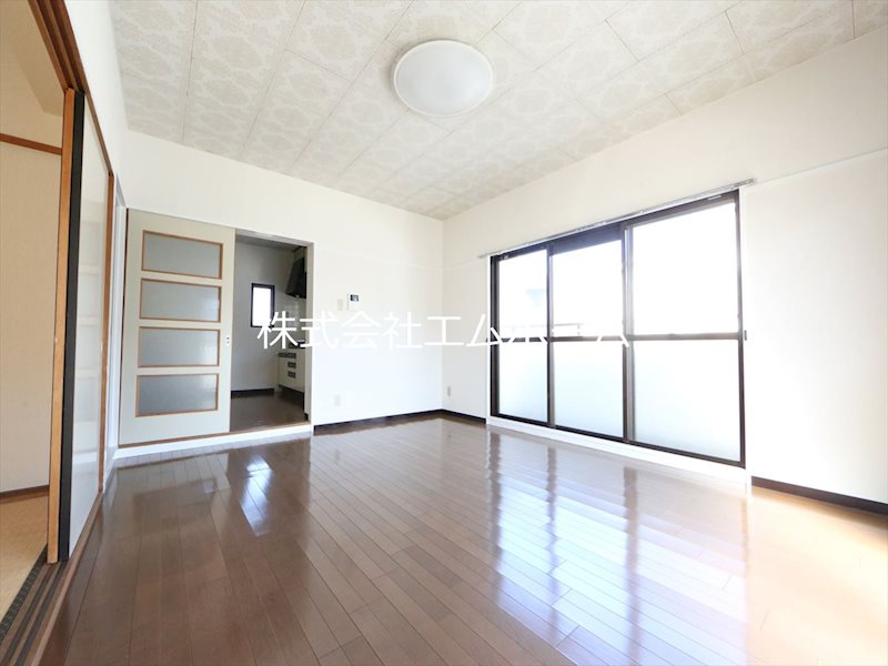 バルコニー　洋室10帖　南向きバルコニー　南東角部屋