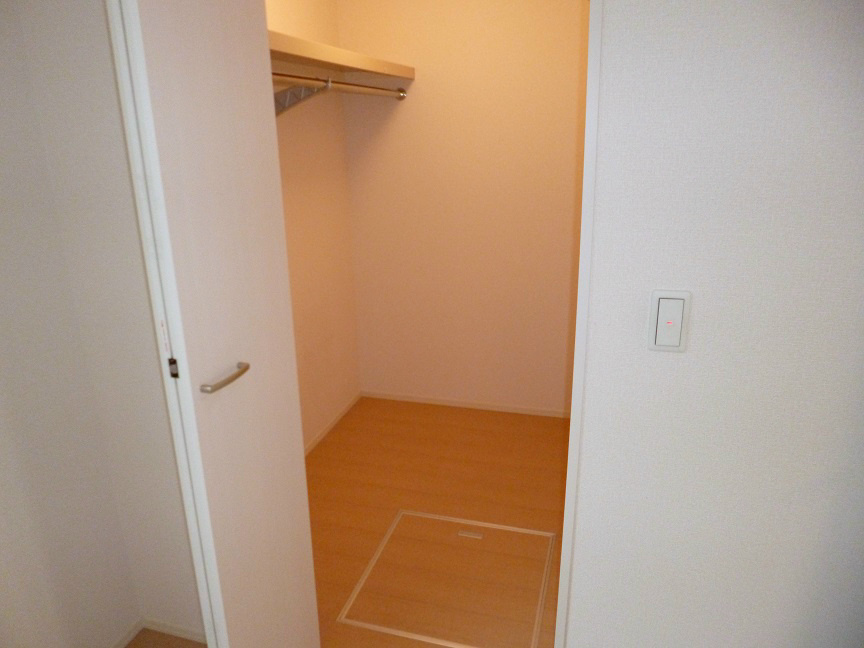 収納　同等タイプのイメージ画像です。