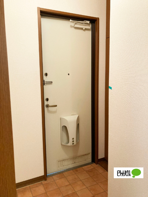 玄関　同物件別部屋