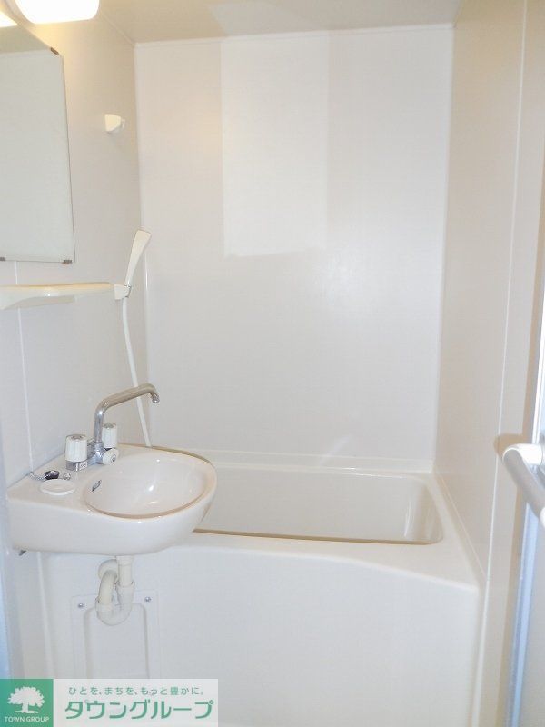 バス・シャワールーム　設備・仕様は号室により異なる為、現況を優先致します。