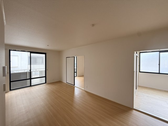 セジュール堀田の居間写真