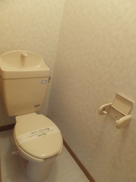 トイレ　お風呂と別のセパレートタイプですよ