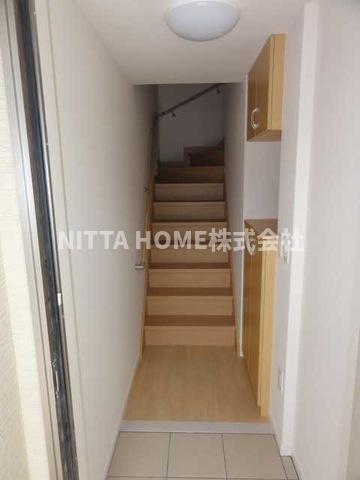 玄関　広いスペースの玄関です♪