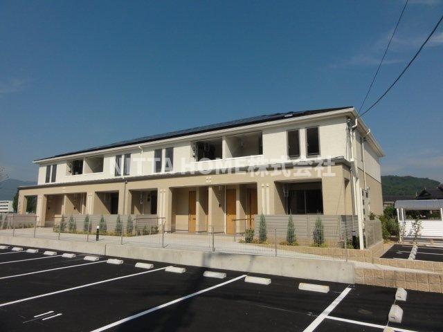 建物外観　スロープ完備のバリアフリー物件◎