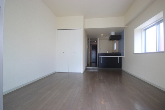 居室・リビング　※別部屋の写真です