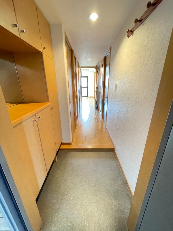 玄関　週能力の高い広々玄関です！