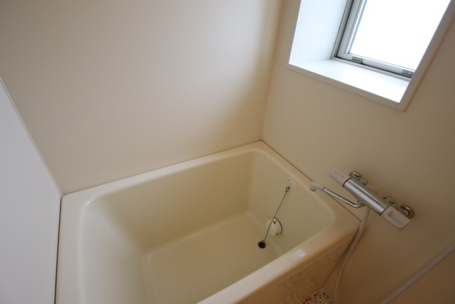 バス・シャワールーム　※別室の参考写真の為、現況優先です。