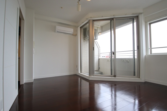 居室・リビング　※別室の参考写真の為、現況優先です。