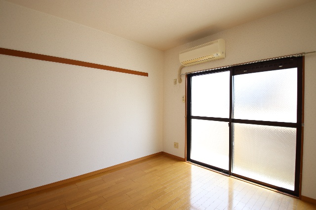 居室・リビング　※別室の参考写真の為、現況優先です。