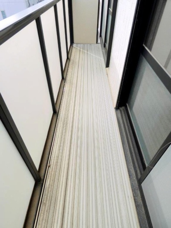 バルコニー　図面と現状に相違がある場合には現状を優先