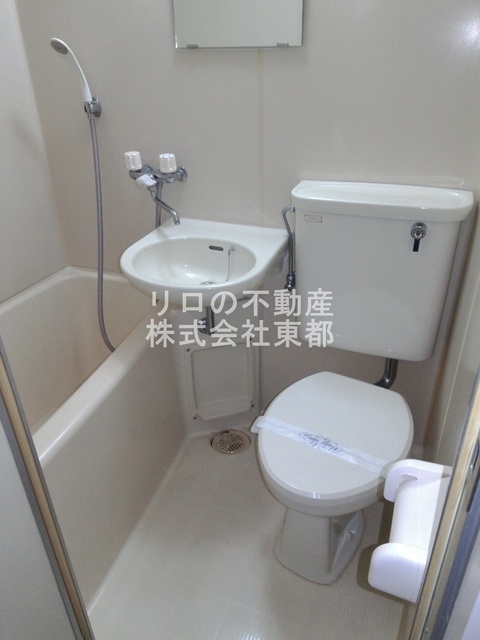 バス・シャワールーム　お掃除がしやすい洗面台付き３点ユニットです☆