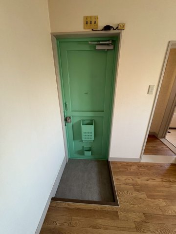 玄関　落ち着いた玄関です