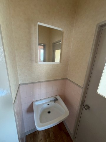 洗面設備　コンパクトで使いやすい洗面所