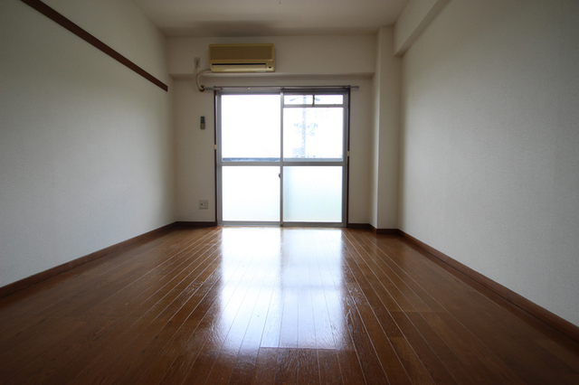 居室・リビング　別室の参考写真です。※現況優先