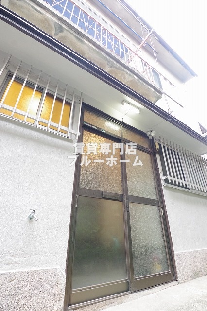 建物外観　落ち着いた雰囲気の建物です！