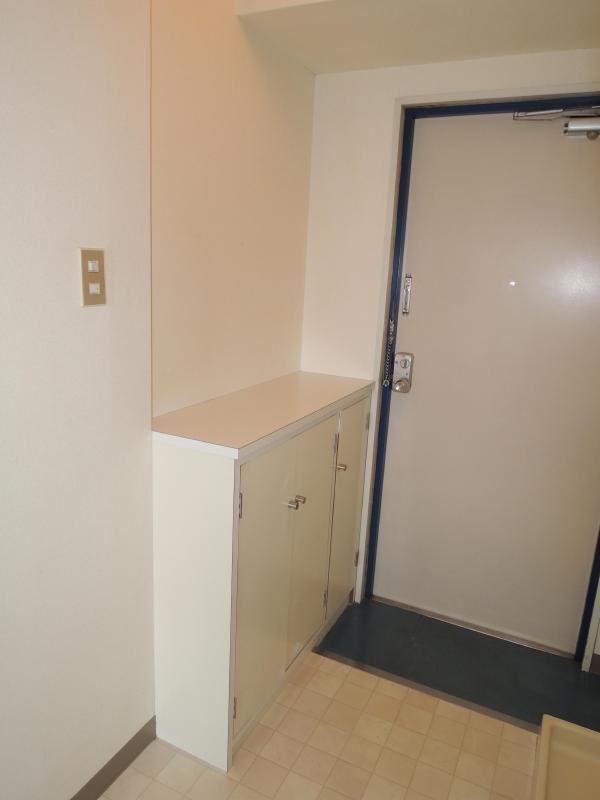 玄関　靴箱あります！