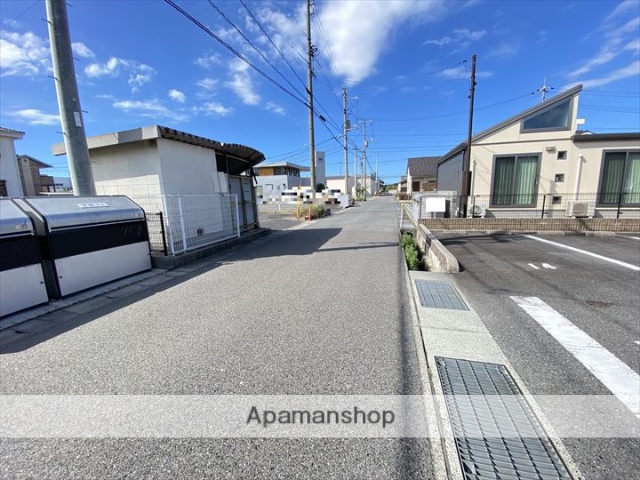 その他　前面道路（その他）まで0m