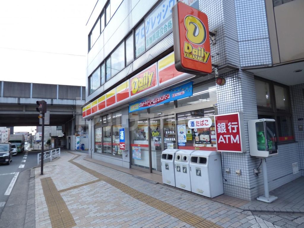コンビニ　デイリー本千葉駅前（コンビニ）まで210m