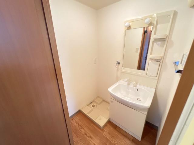 洗面設備　洗髪洗面化粧台