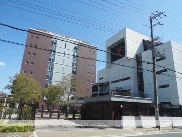 高校・高専　浪速高校（高校・高専）まで141m