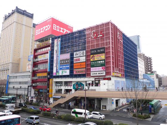 その他　ＥＢｅａｎＳ（複合商業施設）（その他）まで225m