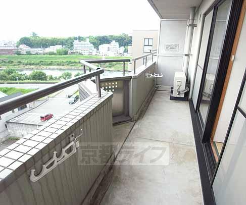 バルコニー　広々バルコニー。