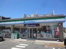 コンビニ　ファミリーマート　名西枇杷島店（コンビニ）まで461m