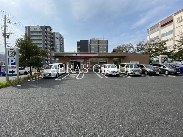 コンビニ　セブンイレブン 流山おおたかの森駅東口店（コンビニ）まで825m