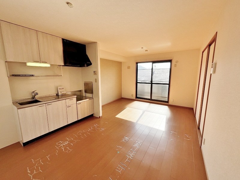 居室・リビング　★LDK12帖★