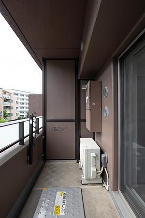 バルコニー　※同仕様写真