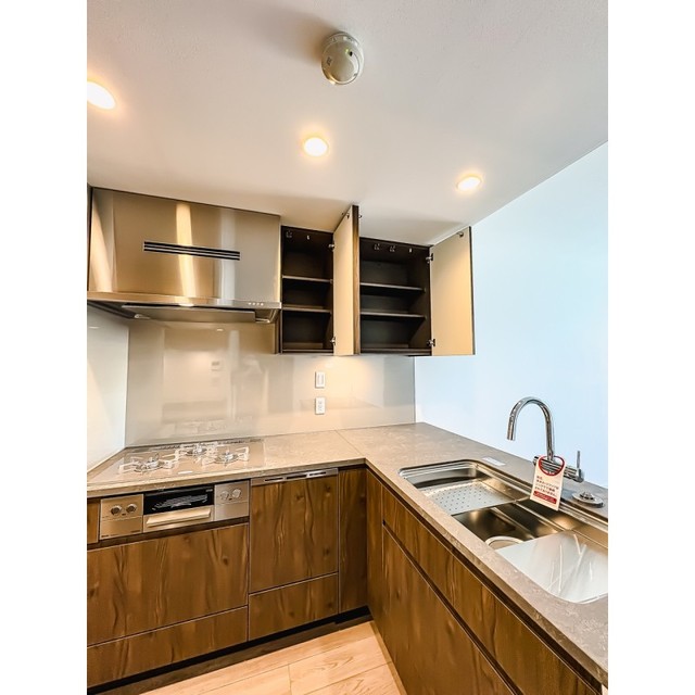 キッチン　※写真は同タイプ住戸です。