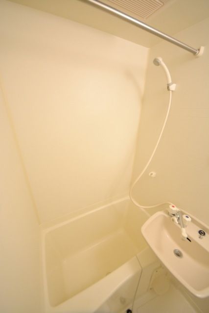 バス・シャワールーム　バスルーム