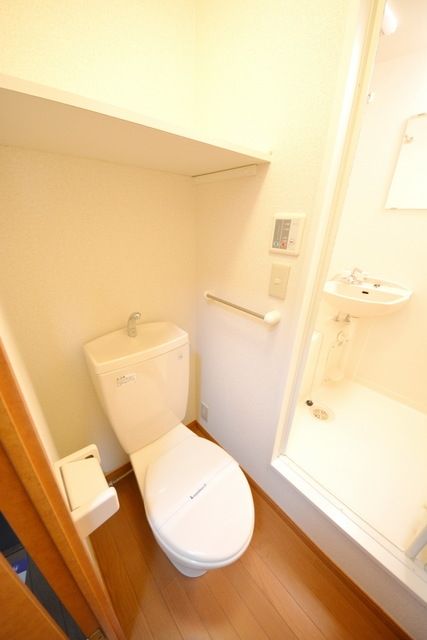 トイレ　トイレ