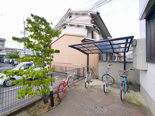 その他共有部分　ゆったりとした駐輪スペース