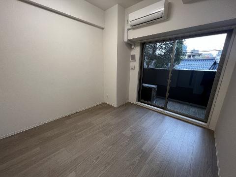 居室・リビング　室内