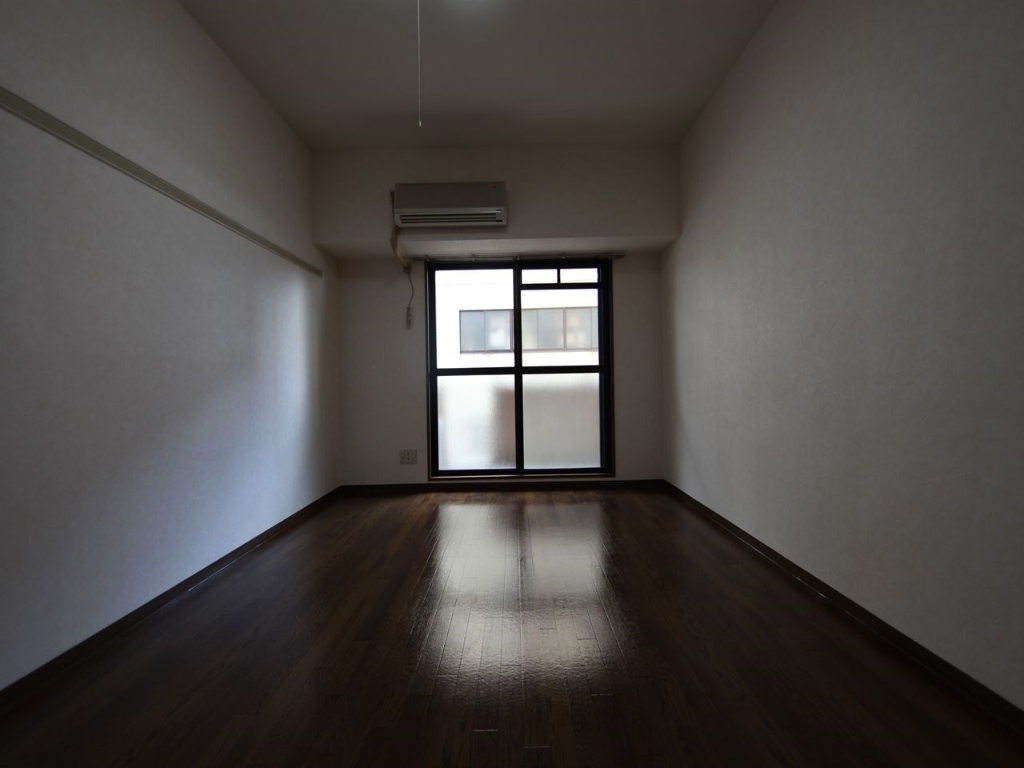 その他部屋・スペース　洋室8.7帖　クローゼット付（収納充実してます）