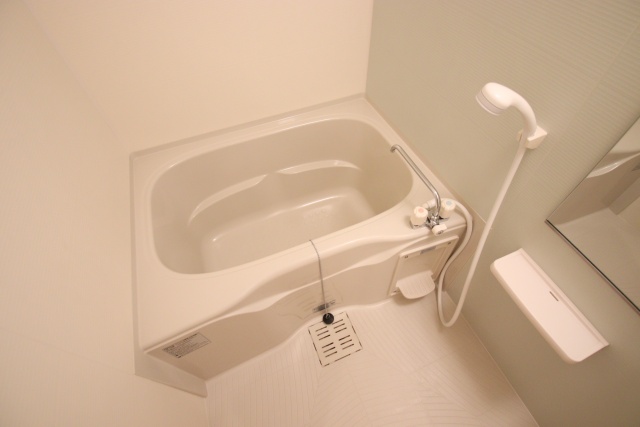 バス・シャワールーム　※別室の参考写真の為、現況優先です。