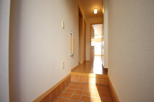 玄関　※別室の参考写真の為、現況優先です。