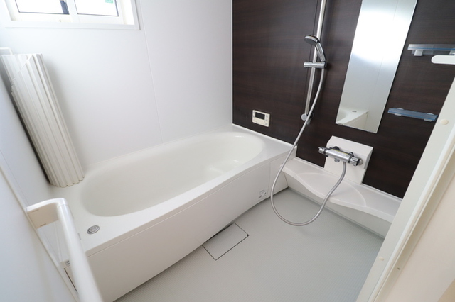 バス・シャワールーム　追い焚き給湯