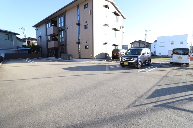 駐車場　駐車場