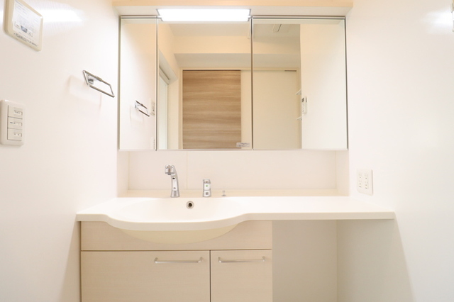 洗面設備　洗髪洗面化粧台